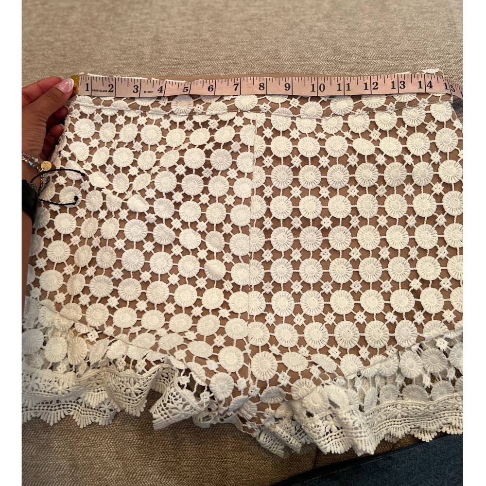 Amaryllis X Dani Austin White Lace Shorts - Picture 9 of 9